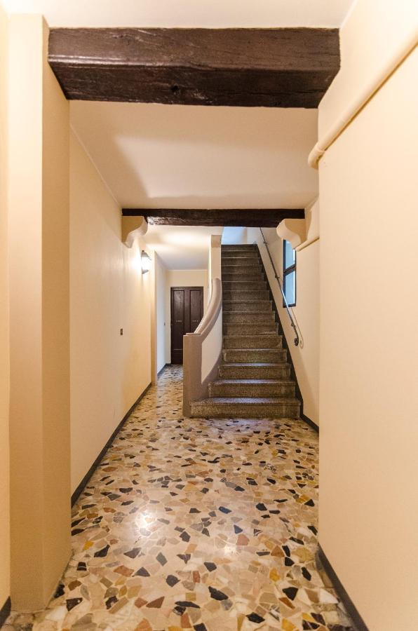 Casa Rialto, In Centro Storico Apartment Болоня Екстериор снимка